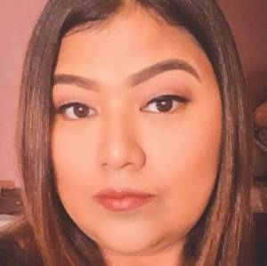 Meet your Posher, Ester a